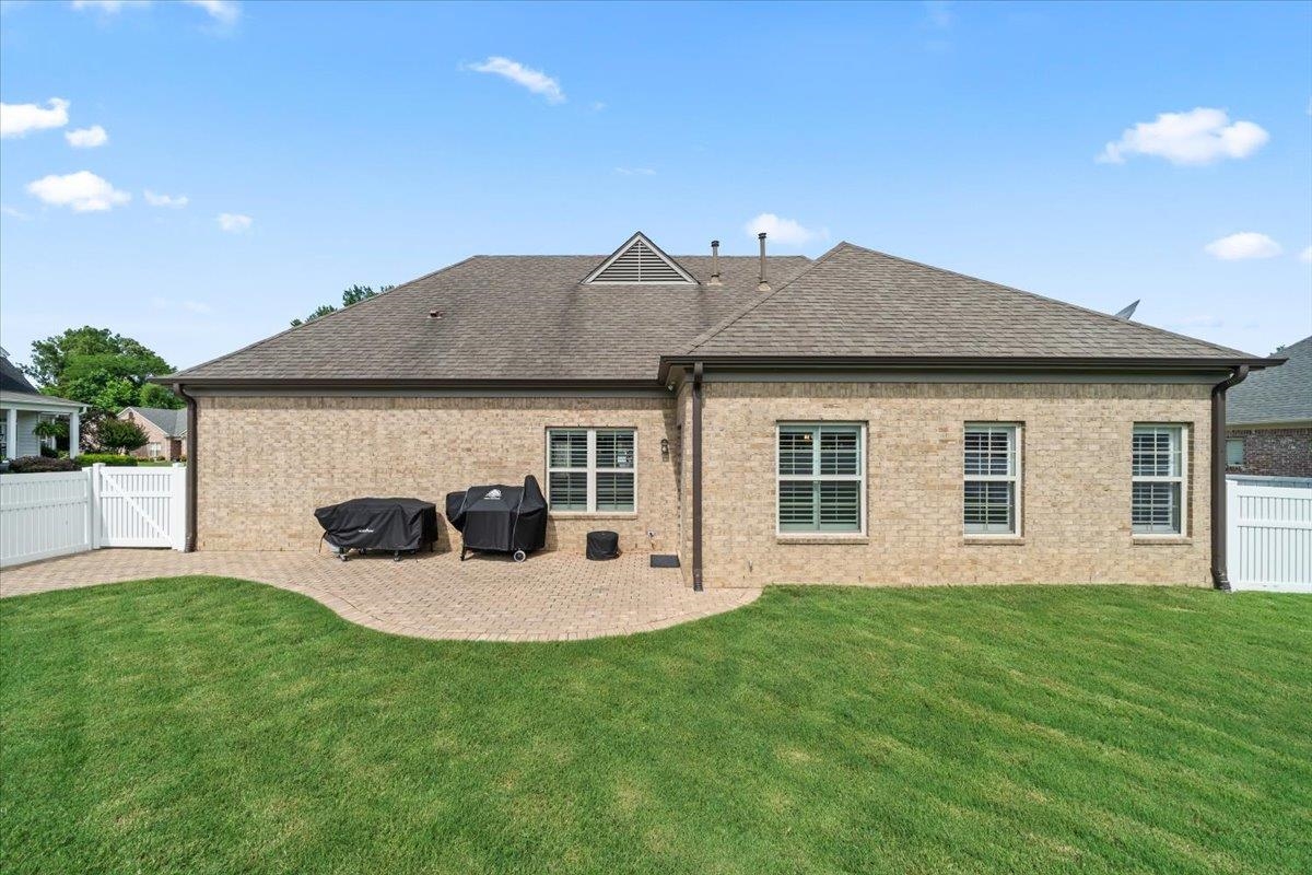 5060 VONELL WAY