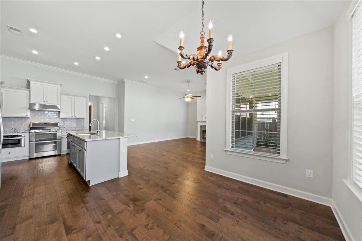 8544 WOODLAND ROSE CIR S