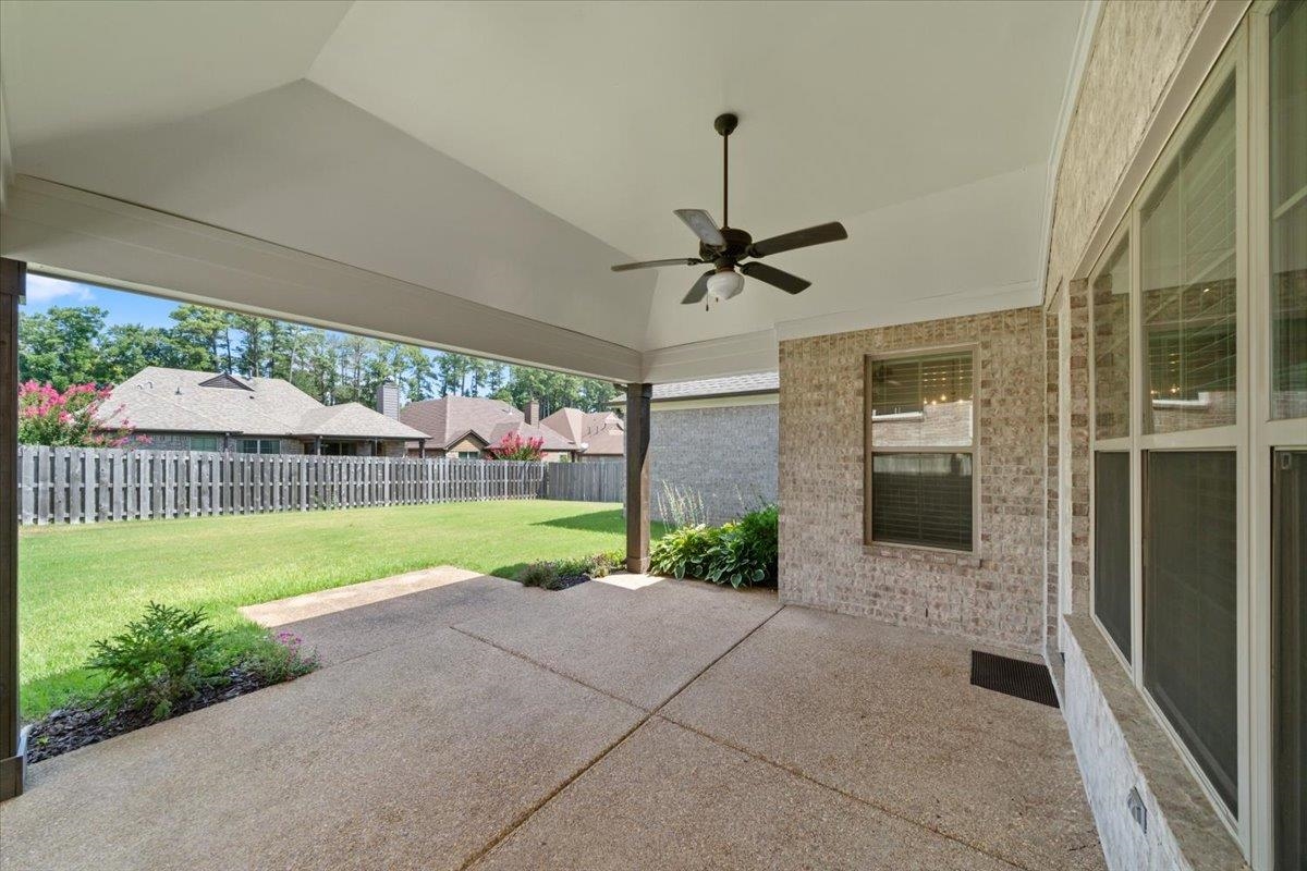 8544 WOODLAND ROSE CIR S