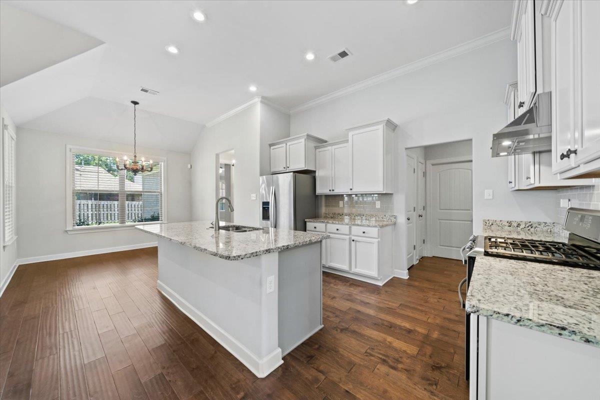 8544 WOODLAND ROSE CIR S