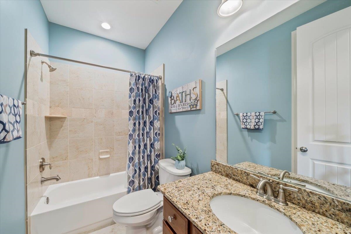 8571 WOODLAND ROSE CIR S