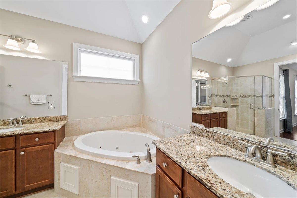 8571 WOODLAND ROSE CIR S