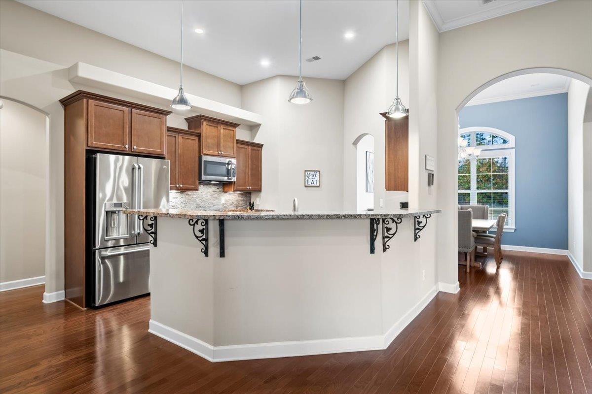 8571 WOODLAND ROSE CIR S