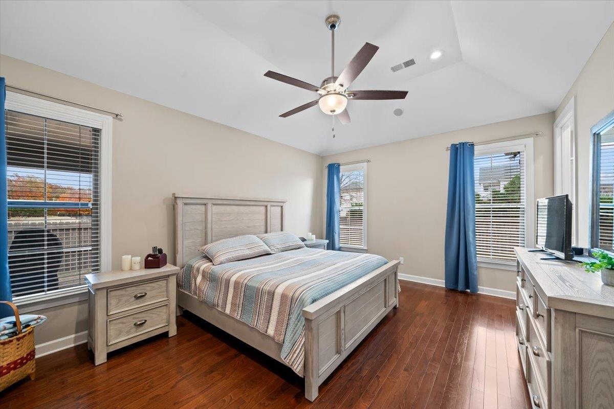 8571 WOODLAND ROSE CIR S