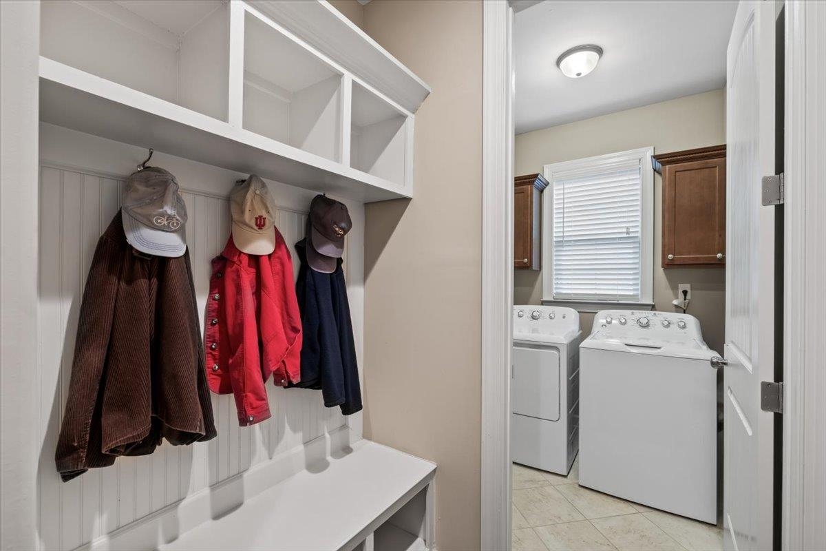 8571 WOODLAND ROSE CIR S