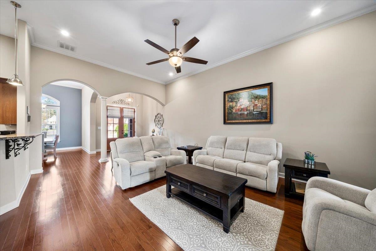 8571 WOODLAND ROSE CIR S