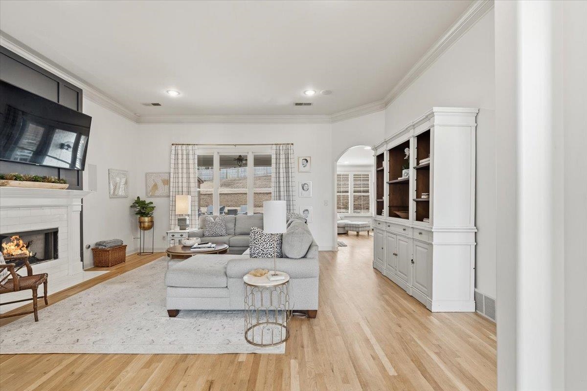 10191 HERONS LANDING CV