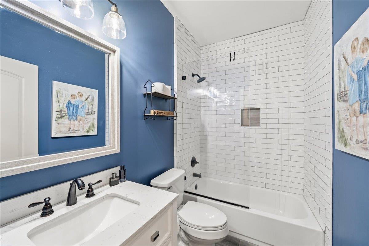 10191 HERONS LANDING CV