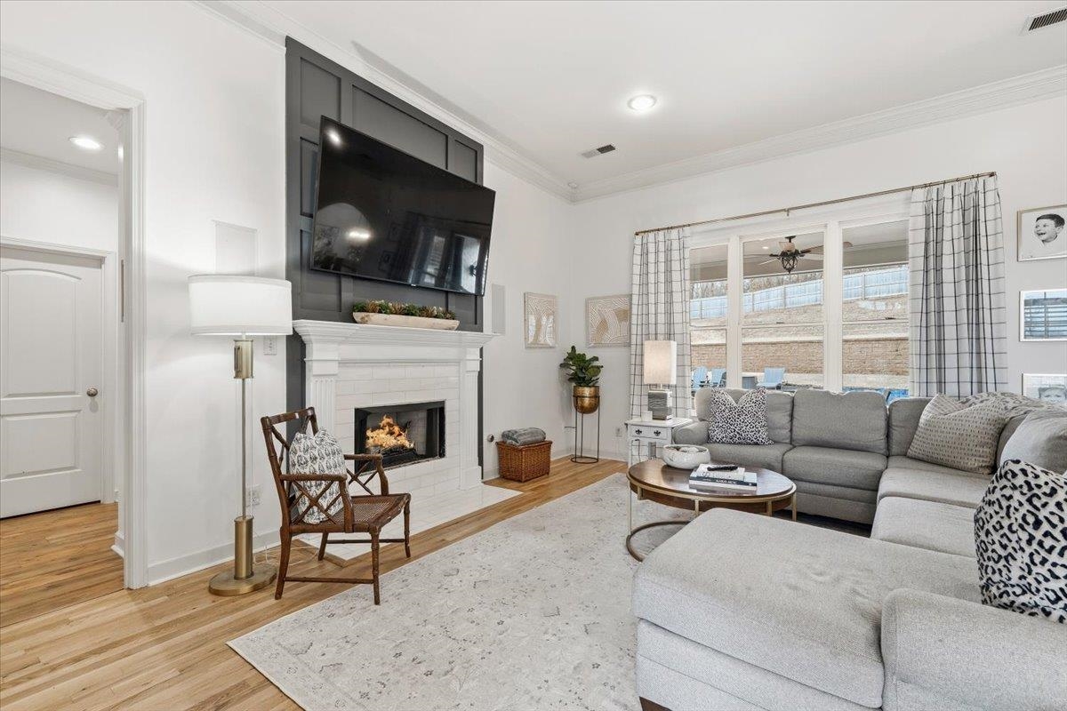 10191 HERONS LANDING CV