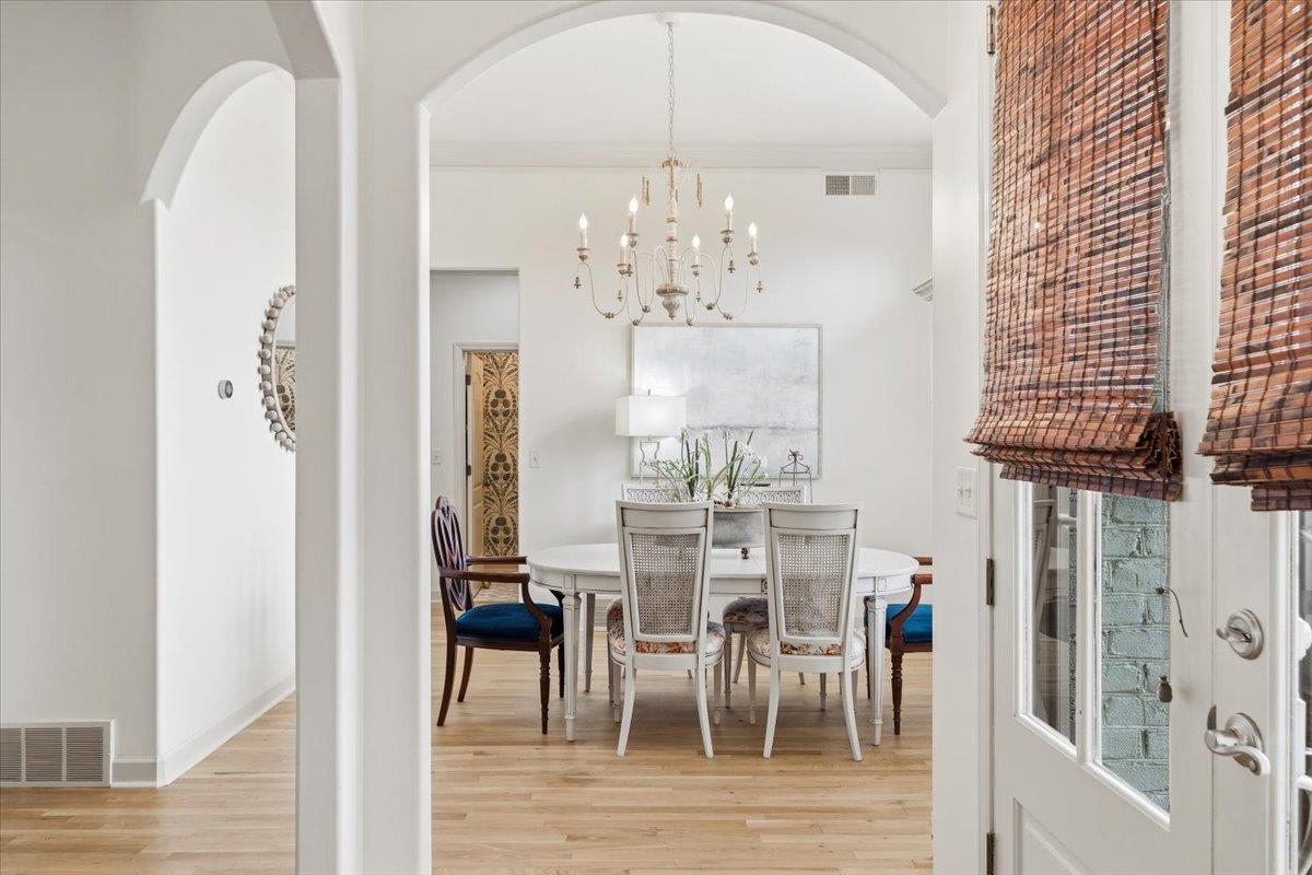 10191 HERONS LANDING CV