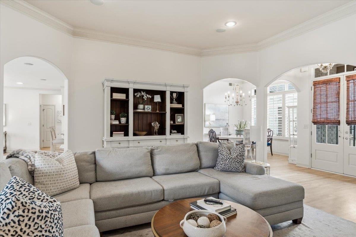 10191 HERONS LANDING CV