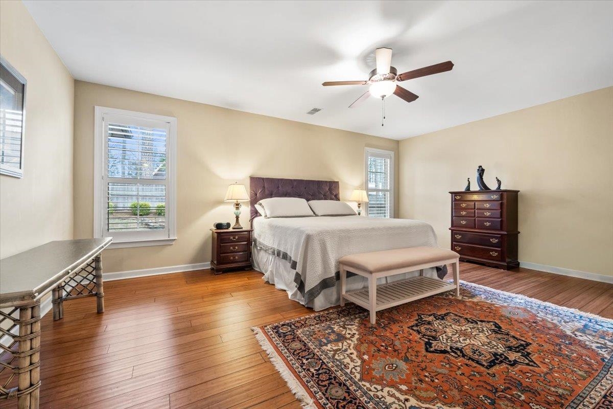 8556 WOODLAND ROSE CIR N