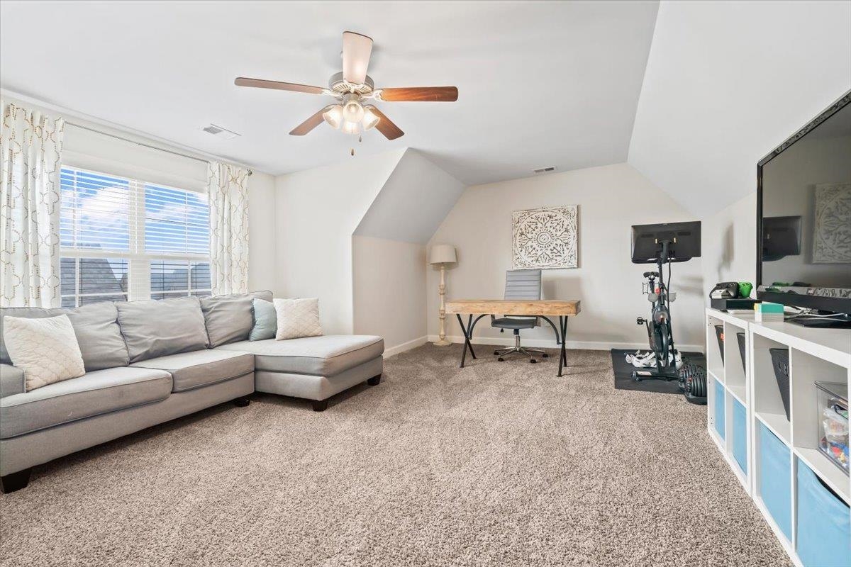 6303 CREEKSIDE LAKE DR