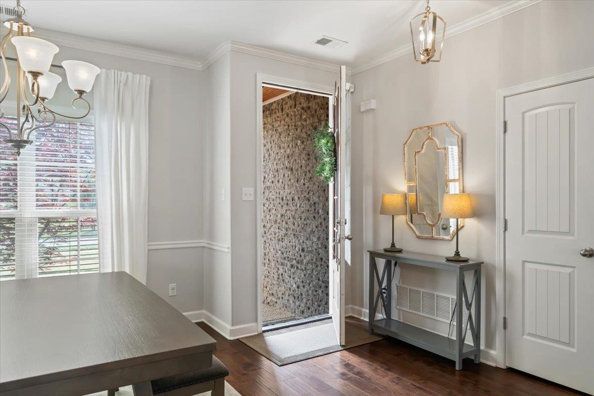 6303 CREEKSIDE LAKE DR