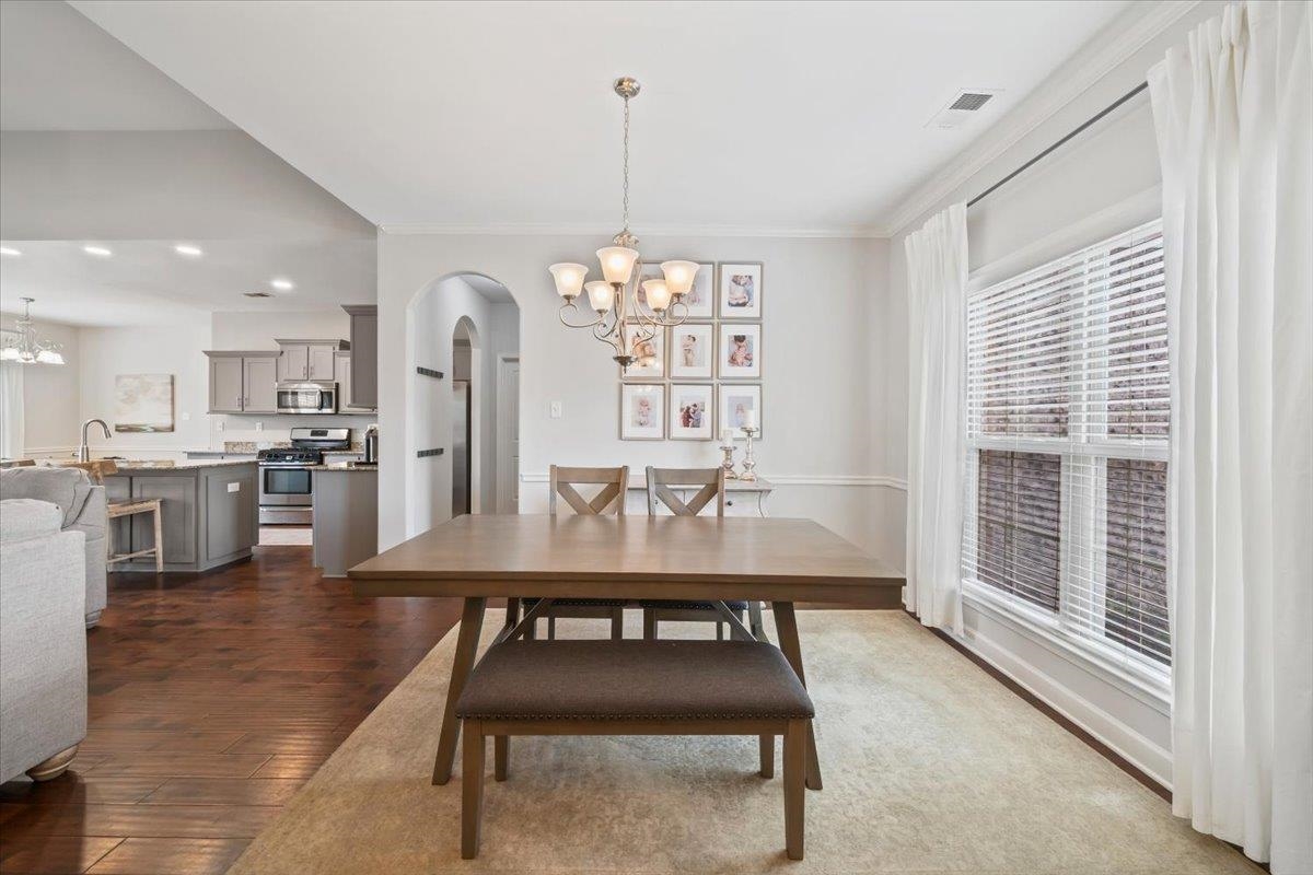 6303 CREEKSIDE LAKE DR