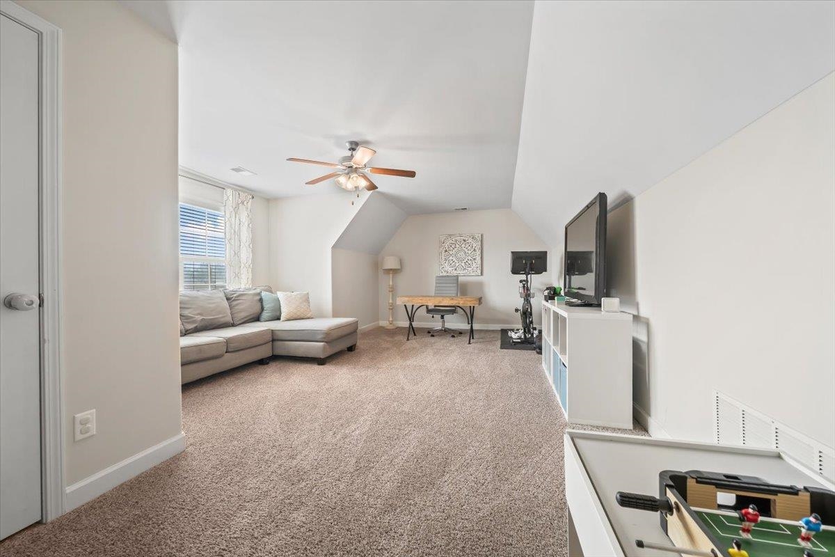 6303 CREEKSIDE LAKE DR