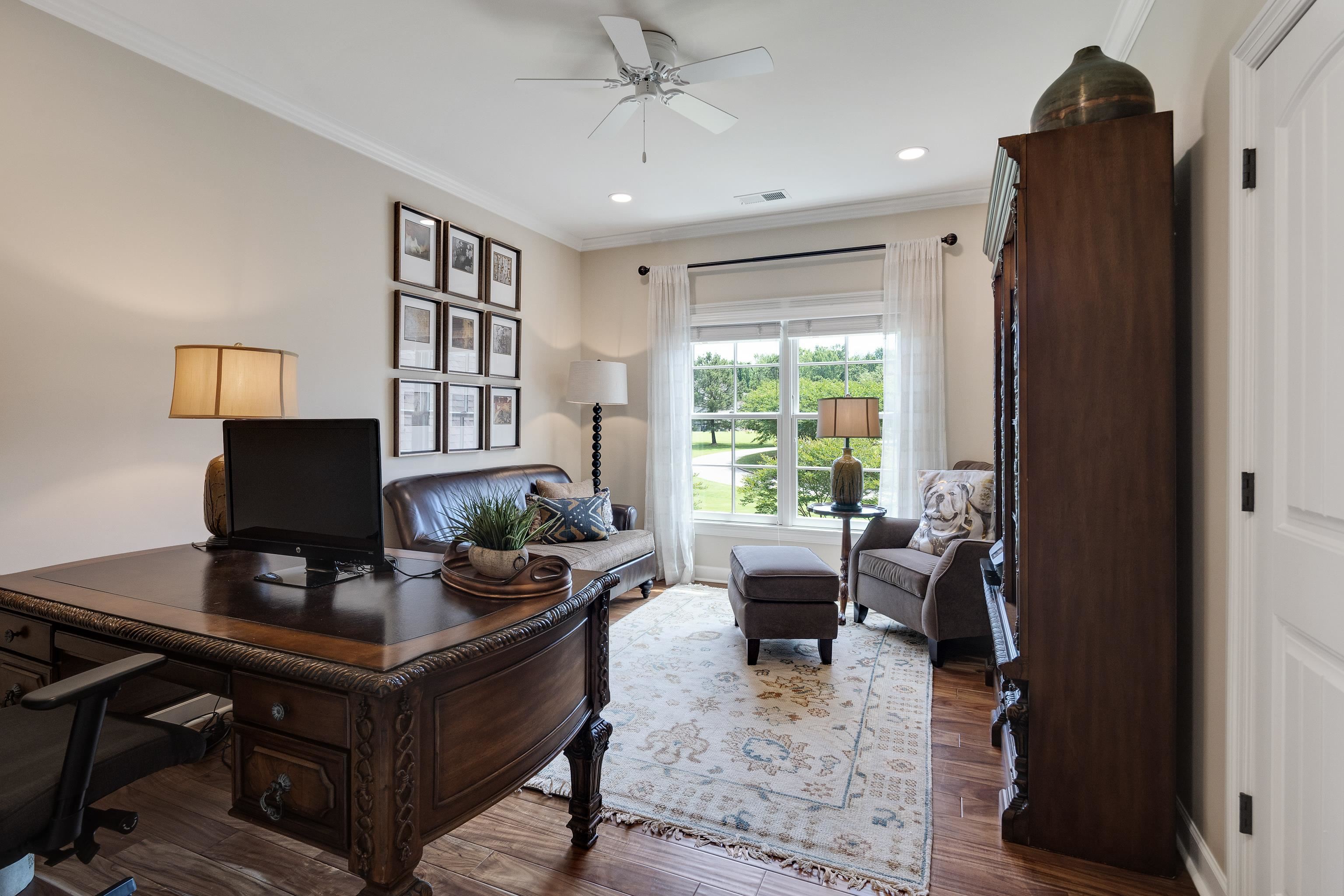 230 REGENT DR