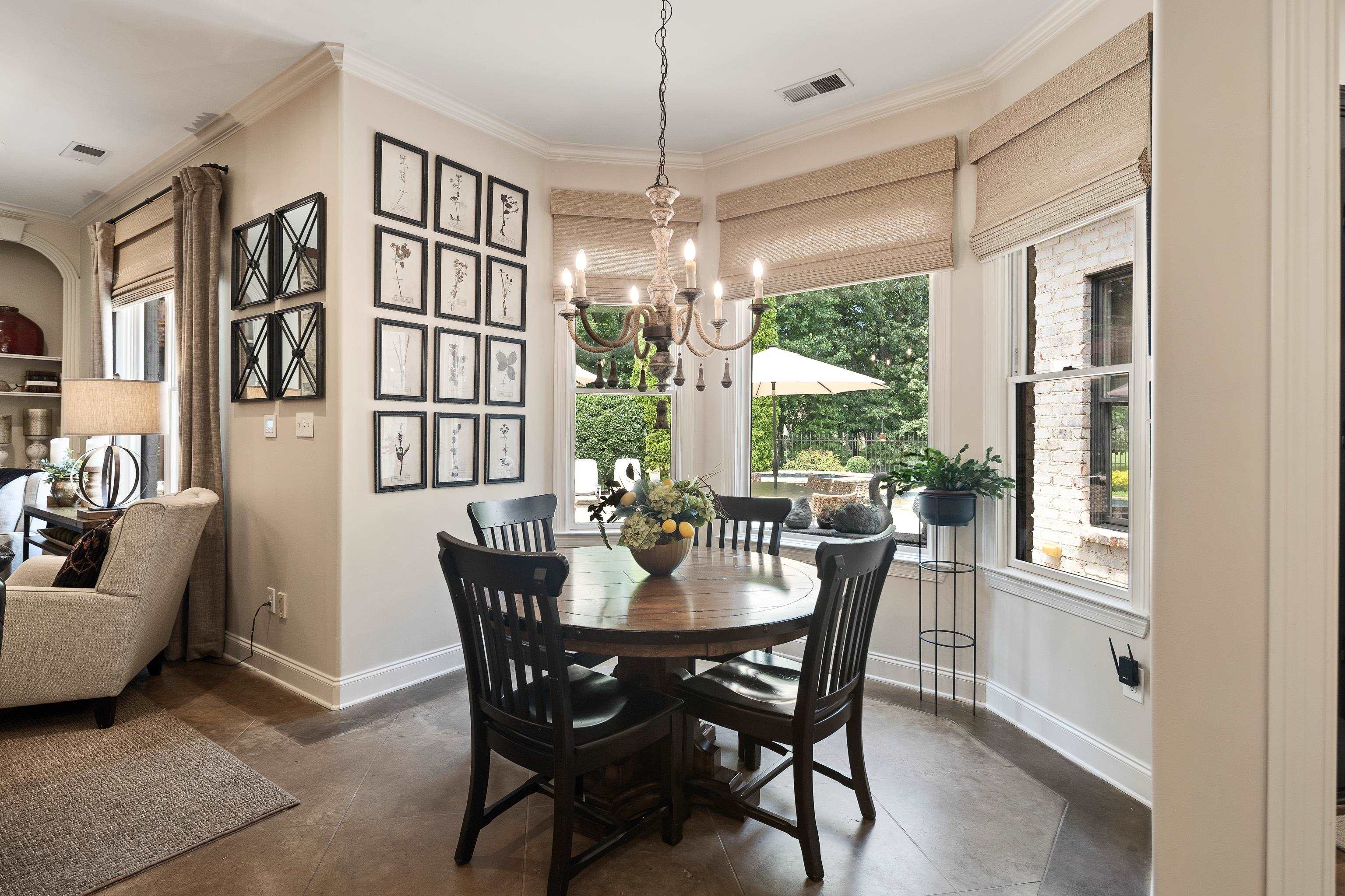 230 REGENT DR