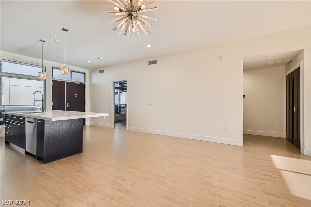 8925 West Flamingo Road 323