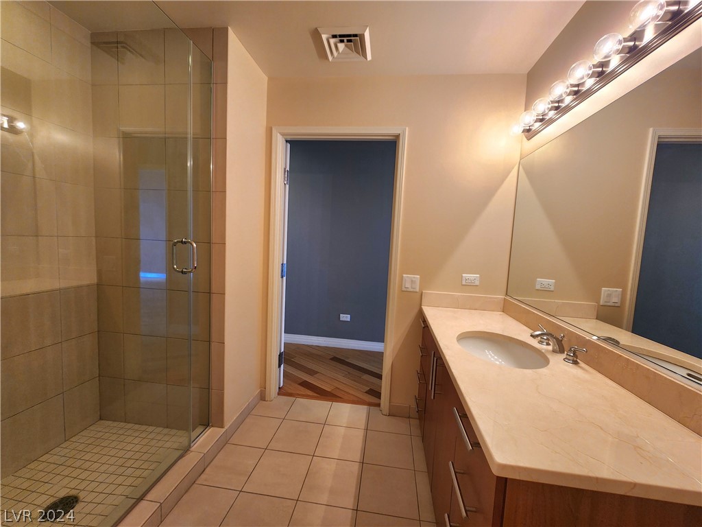 200 West Sahara Avenue 2305