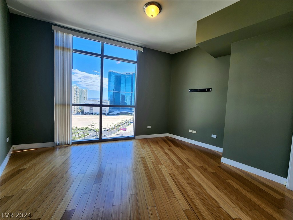 200 West Sahara Avenue 2305