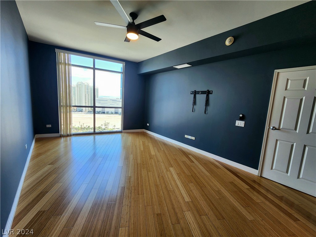 200 West Sahara Avenue 2305