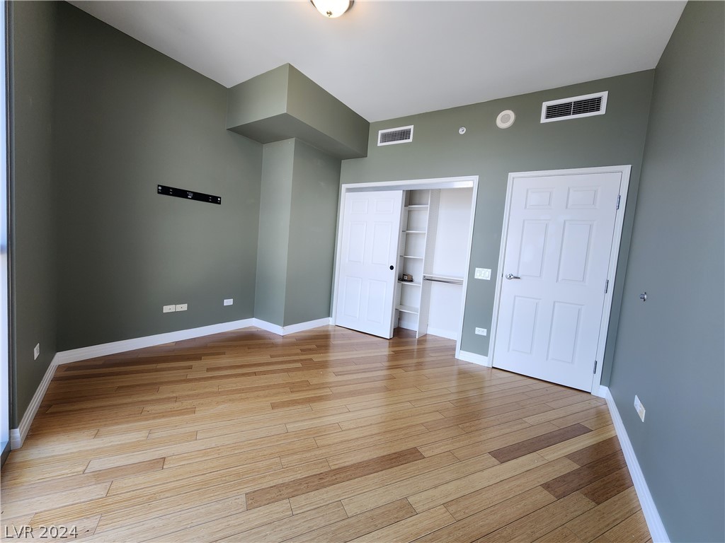 200 West Sahara Avenue 2305