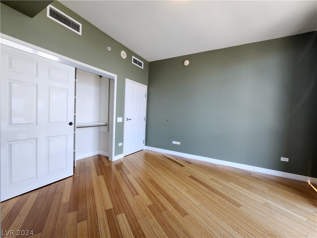 200 West Sahara Avenue 2305