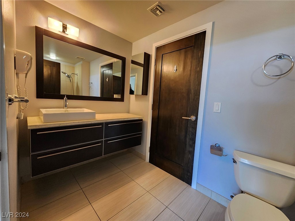8925 West Flamingo Road 221
