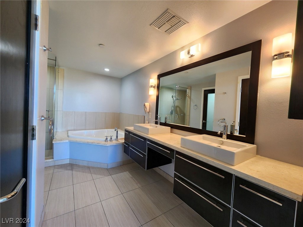8925 West Flamingo Road 221