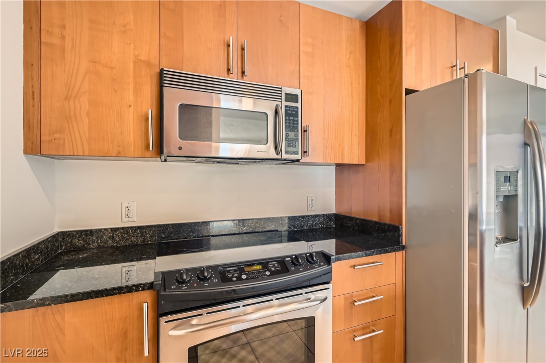 200 West Sahara Avenue 1102