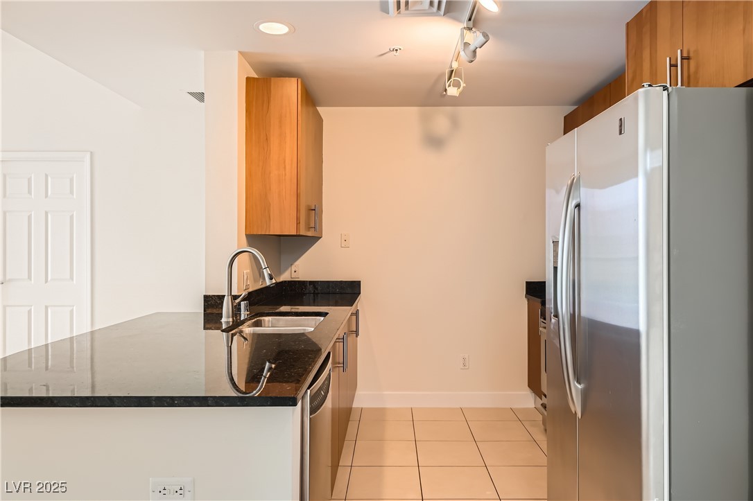 200 West Sahara Avenue 1102