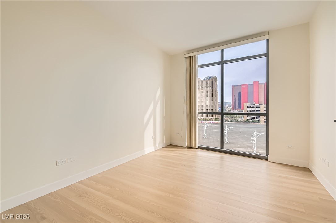 200 West Sahara Avenue 1102