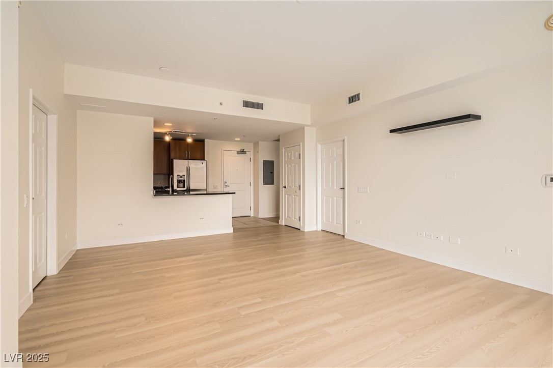 200 West Sahara Avenue 1102