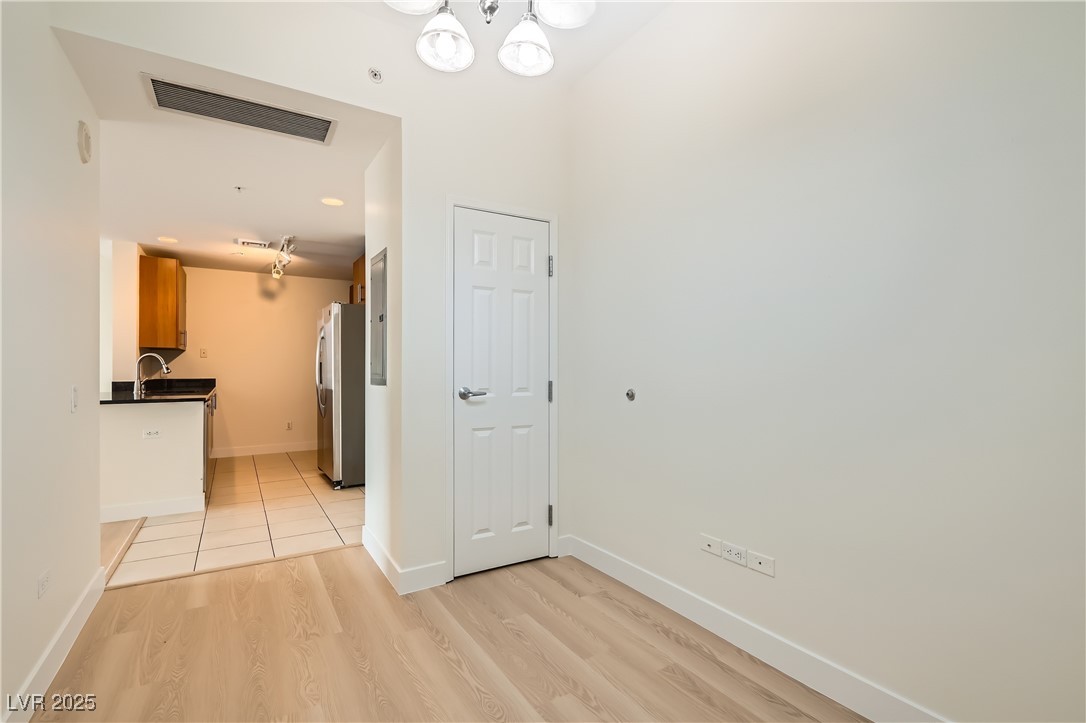 200 West Sahara Avenue 1102