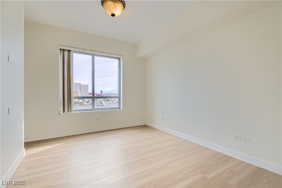 200 West Sahara Avenue 1102