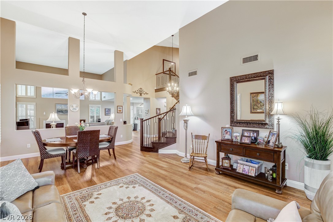 10133 Hill Country Avenue