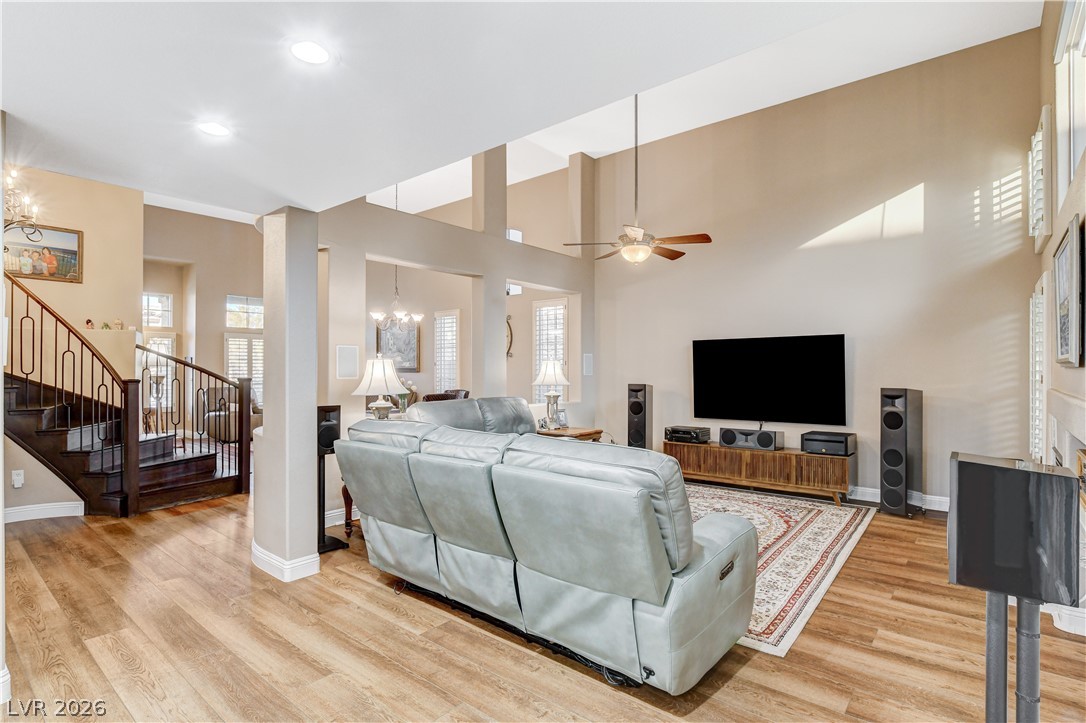 10133 Hill Country Avenue