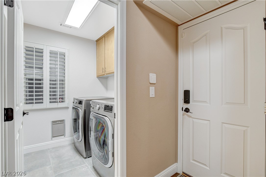 10133 Hill Country Avenue