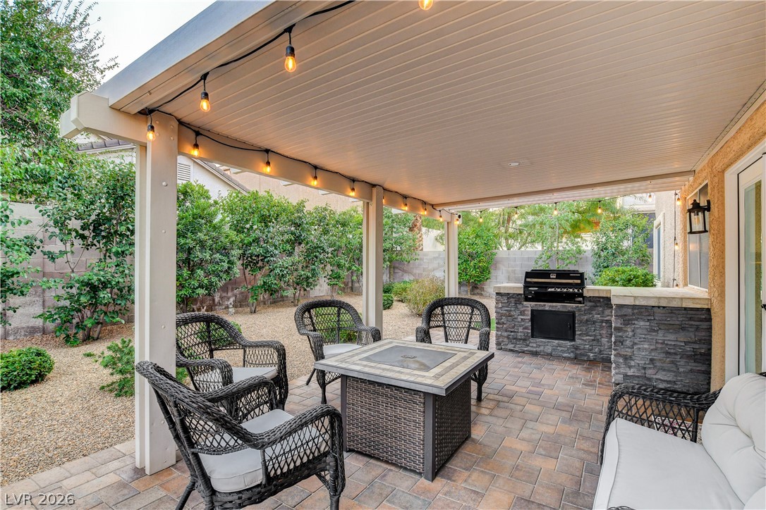 10133 Hill Country Avenue