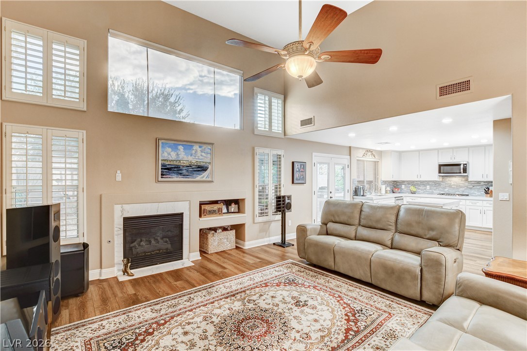 10133 Hill Country Avenue