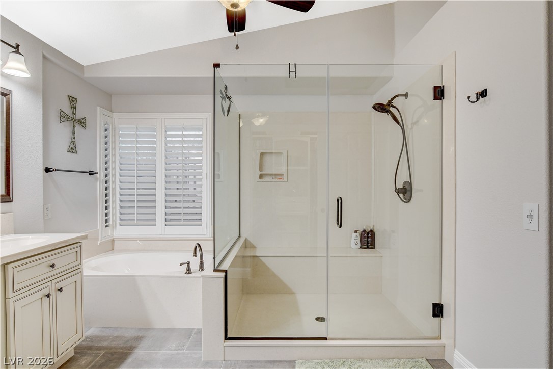 10133 Hill Country Avenue