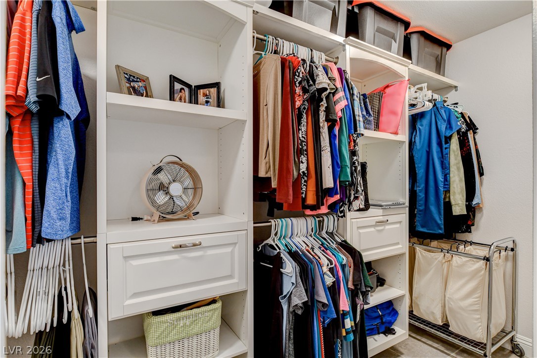 10133 Hill Country Avenue