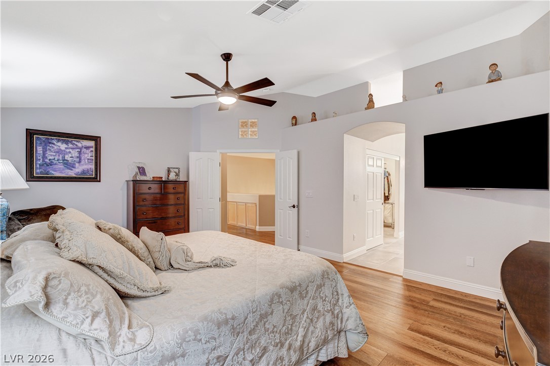 10133 Hill Country Avenue