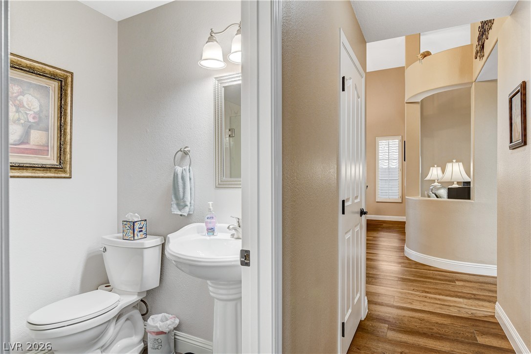 10133 Hill Country Avenue