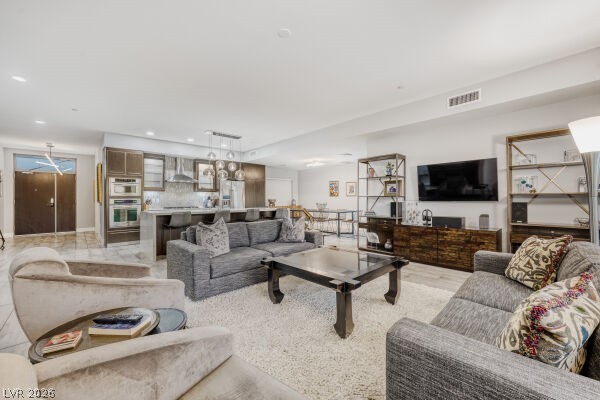 8925 West Flamingo Road 207