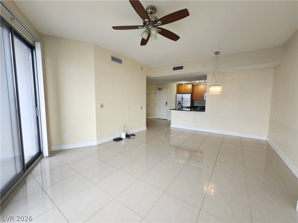 200 West Sahara Avenue 2004