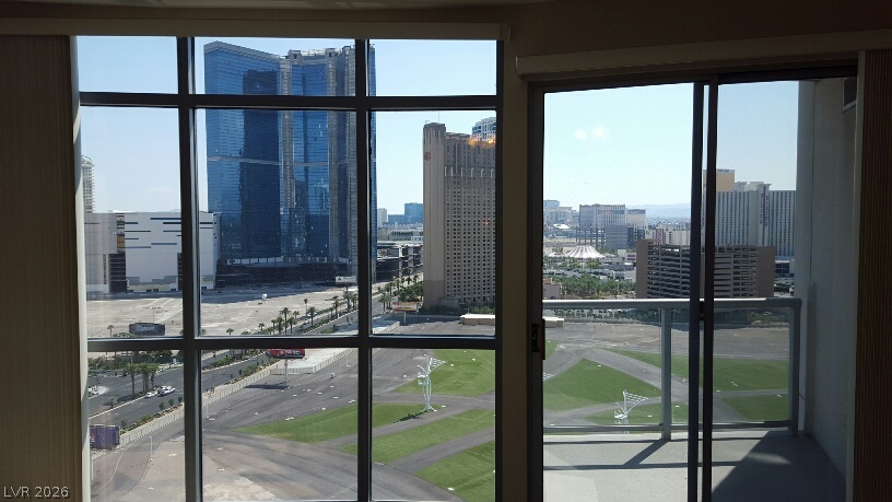 200 West Sahara Avenue 2004