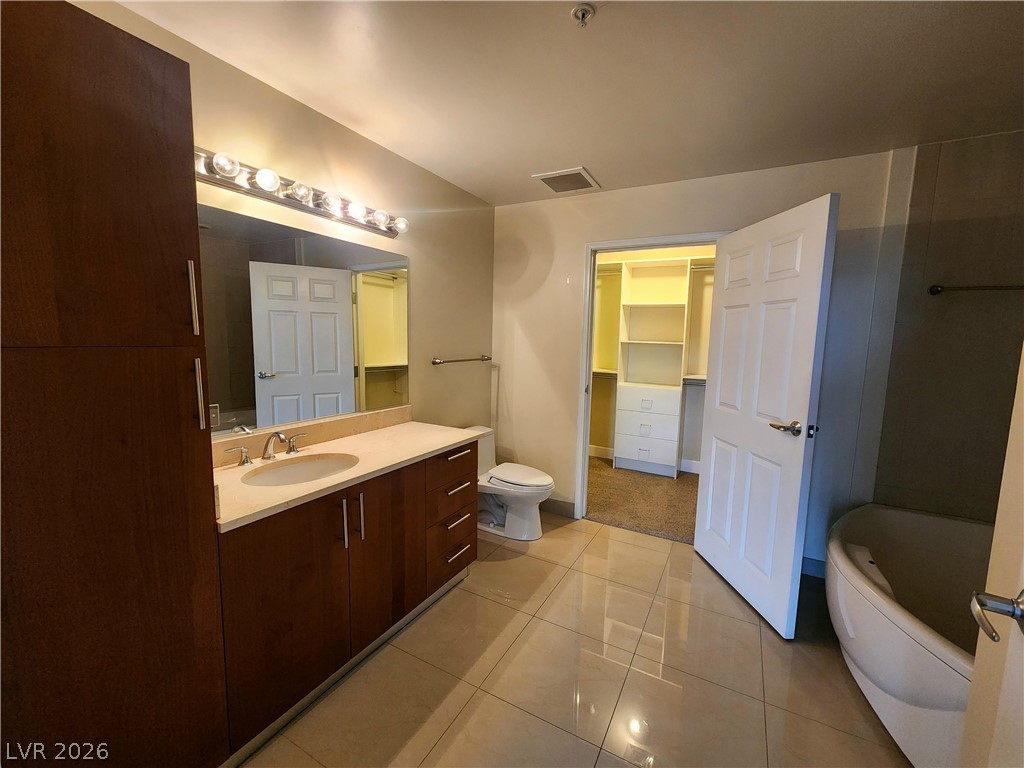 200 West Sahara Avenue 2004