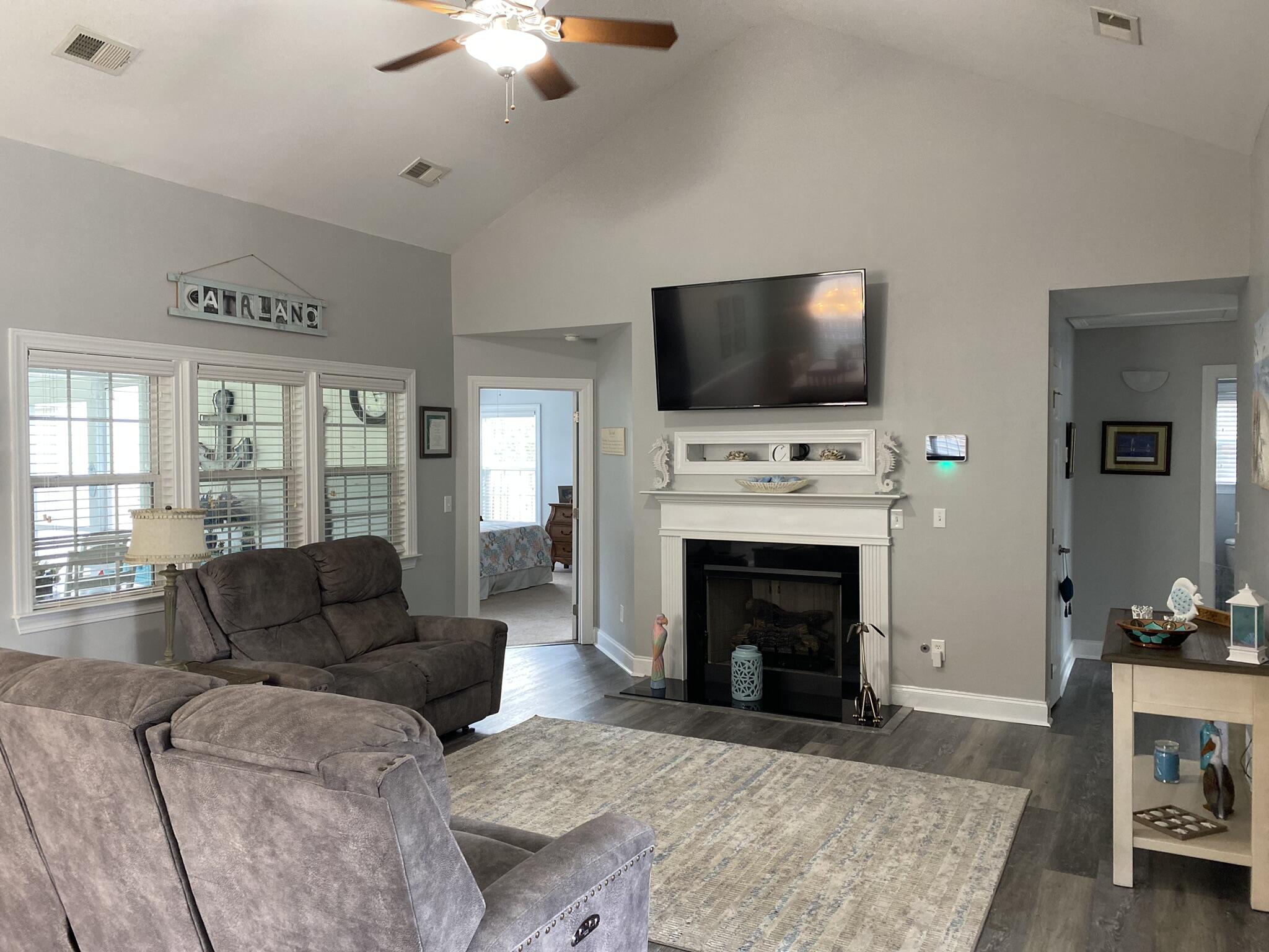 102 Torrey Pines Drive